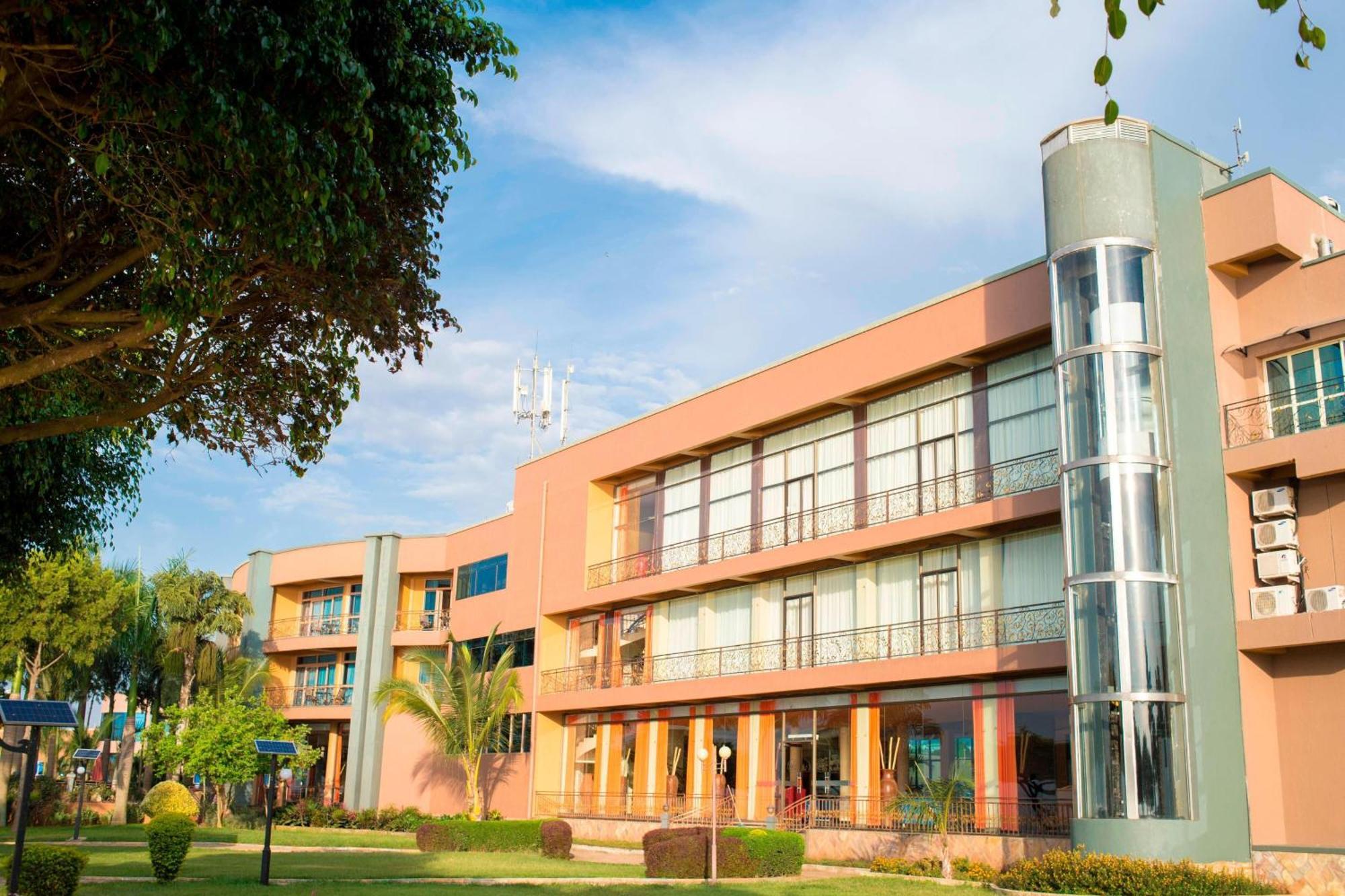 Protea Hotel By Marriott Entebbe Exterior foto