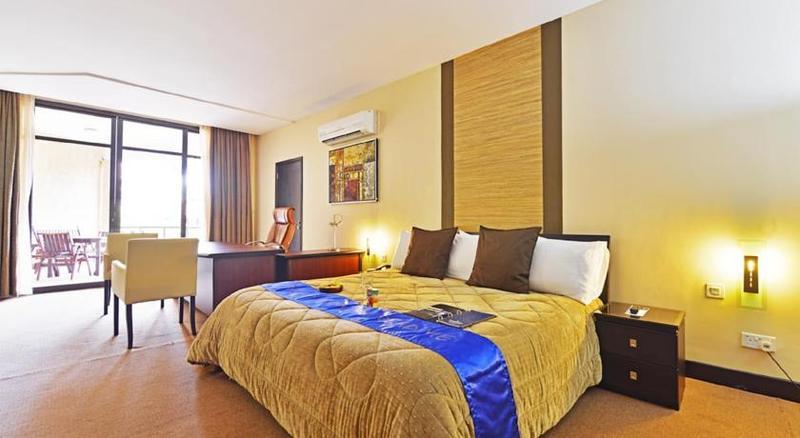 Protea Hotel By Marriott Entebbe Exterior foto